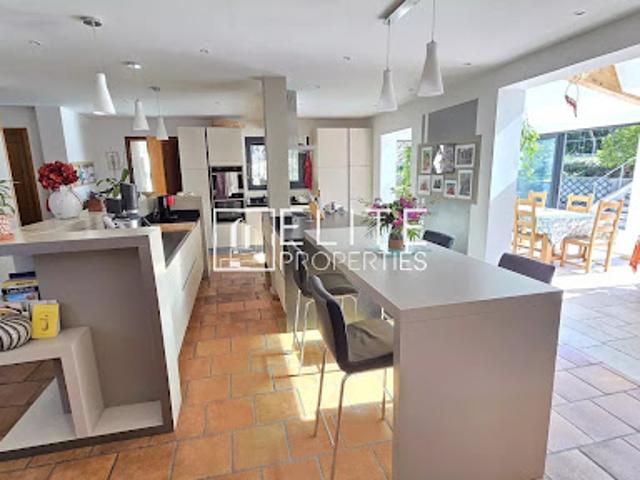 Vente Maison 6 pièces 200 m2 Mouans Sartoux