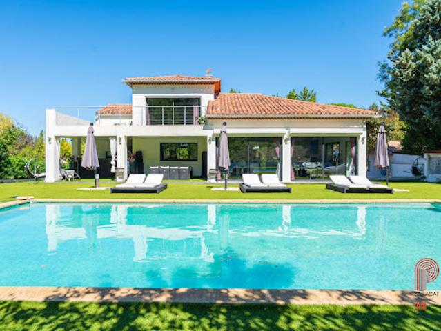 Vente Maison 6 pièces 200 m2 Bouc Bel Air