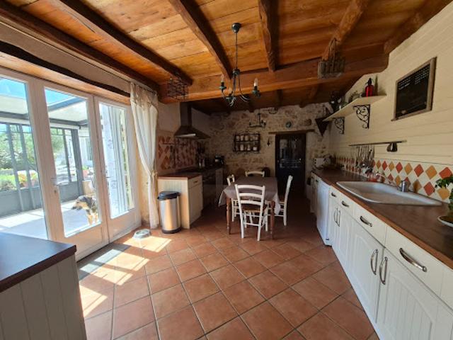 Vente Maison 6 pièces 200 m2 Champdolent