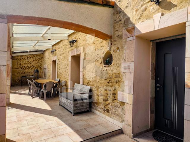 Vente Maison 6 pièces 200 m2 Charmes sur l'Herbasse