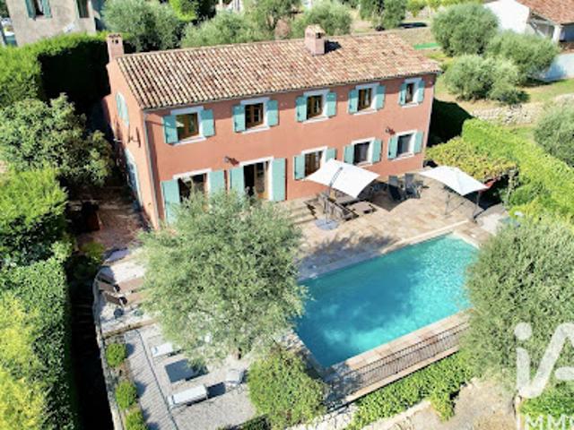 Vente Maison 6 pièces 200 m2 Châteauneuf Grasse