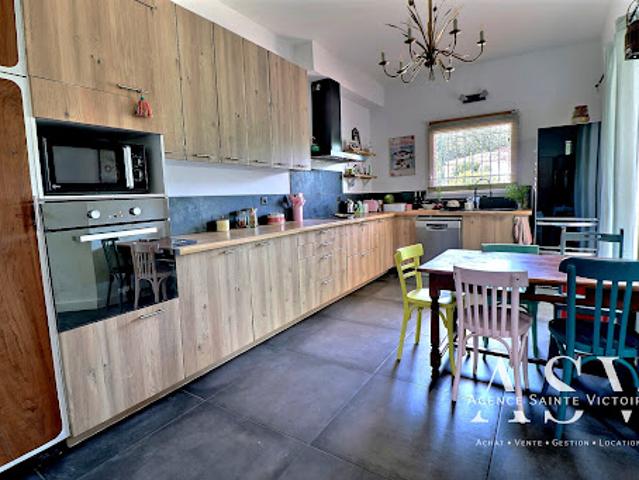 Vente Maison 6 pièces 200 m2 Gréasque
