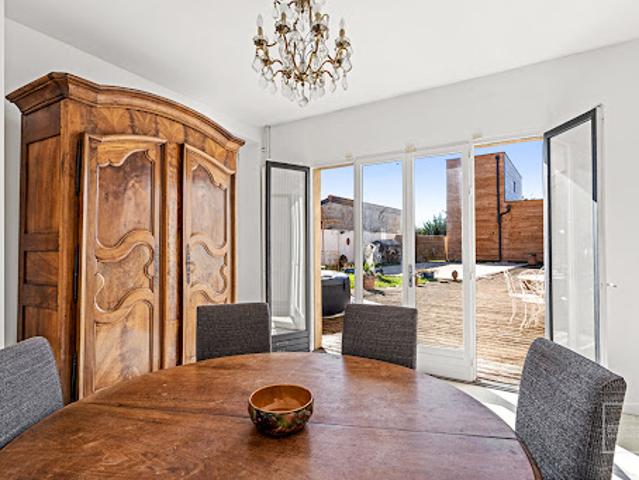 Vente Maison 6 pièces 200 m2 Les Chères