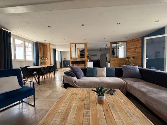 Vente Maison 6 pièces 200 m2 Saint Priest Bramefant