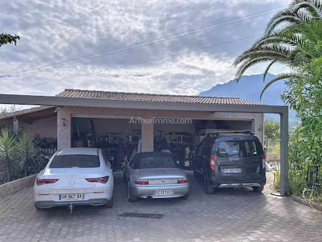 Vente Maison 8 pièces 200.62 m2 Calenzana