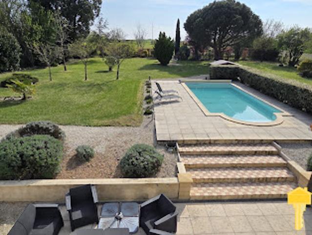 Vente Maison 6 pièces 201 m2 Mortagne sur Gironde