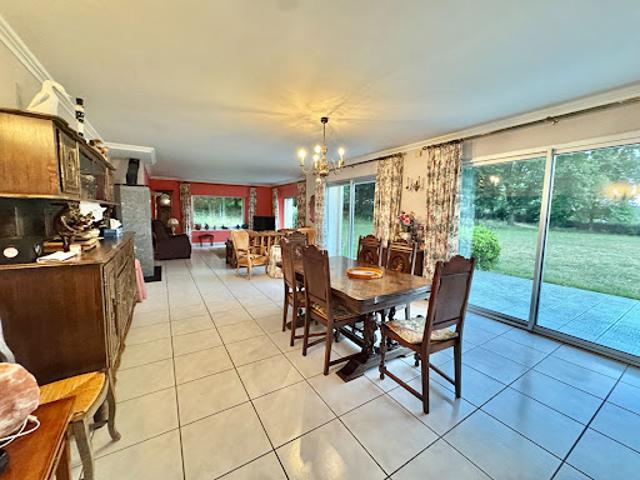 Vente Maison 6 pièces 201.09 m2 Saint Thuriau