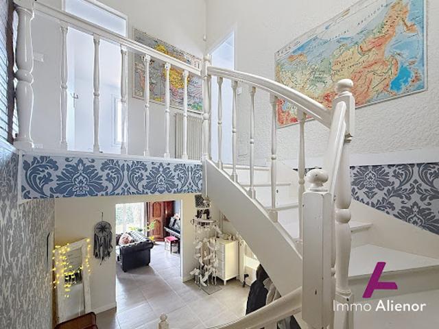 Vente Maison 6 pièces 202 m2 Baurech