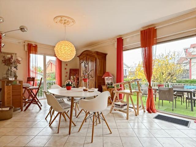 Vente Maison 6 pièces 202 m2 Caussade