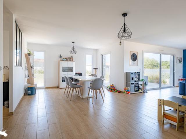 Vente Maison 6 pièces 203 m2 Rouffiac