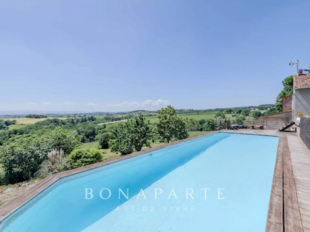 Vente Maison 6 pièces 203 m2 Saint Priest la Roche