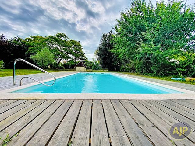 Vente Maison 6 pièces 214 m2 Gaillan en Médoc