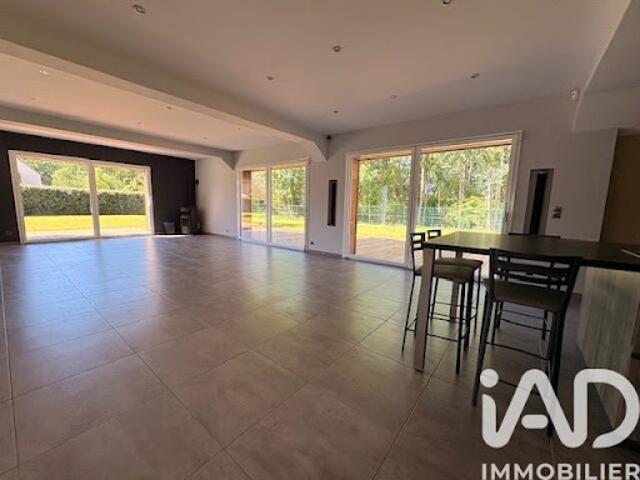 Vente Maison 6 pièces 215 m2 Bullion