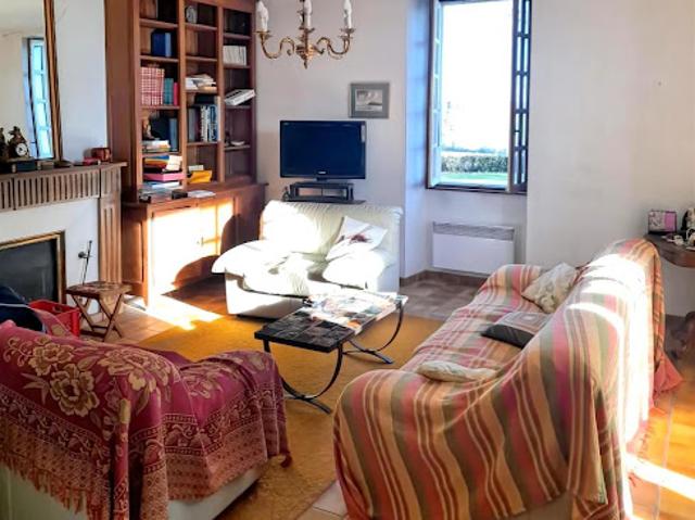 Vente Maison 6 pièces 215 m2 Saint Jean le Comtal