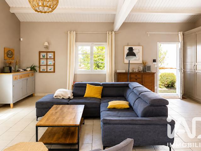 Vente Maison 6 pièces 215 m2 Saint Vivien