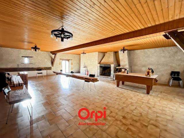 Vente Maison 6 pièces 217 m2 Meaulne