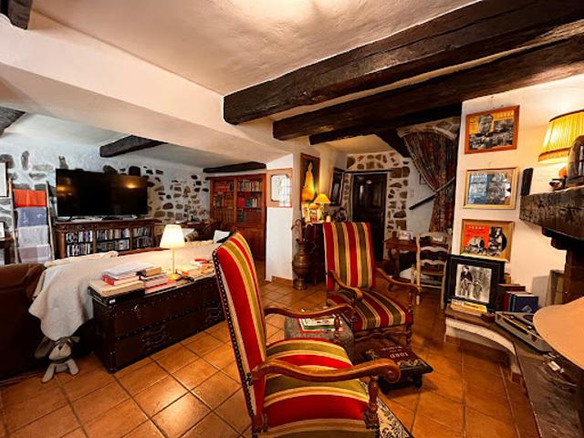 Vente Maison 6 pièces 217 m2 Annot