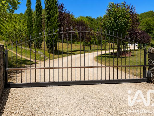 Vente Maison 6 pièces 217 m2 Brengues