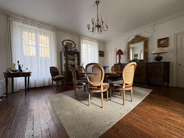 Vente Maison 6 pièces 218 m2 Mirebeau