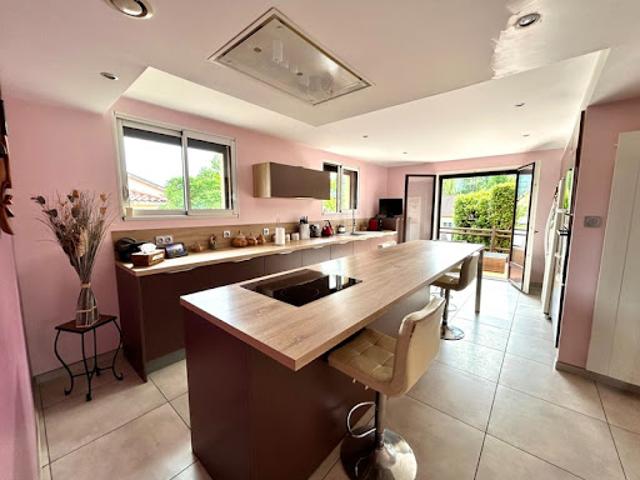 Vente Maison 6 pièces 219 m2 Lagnieu