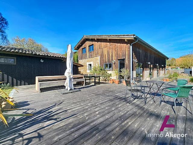 Vente Maison 6 pièces 219 m2 Salles