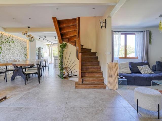 Vente Maison 6 pièces 210 m2 Cachan