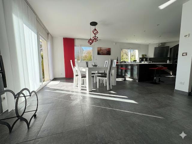 Vente Maison 6 pièces 210 m2 Chantilly