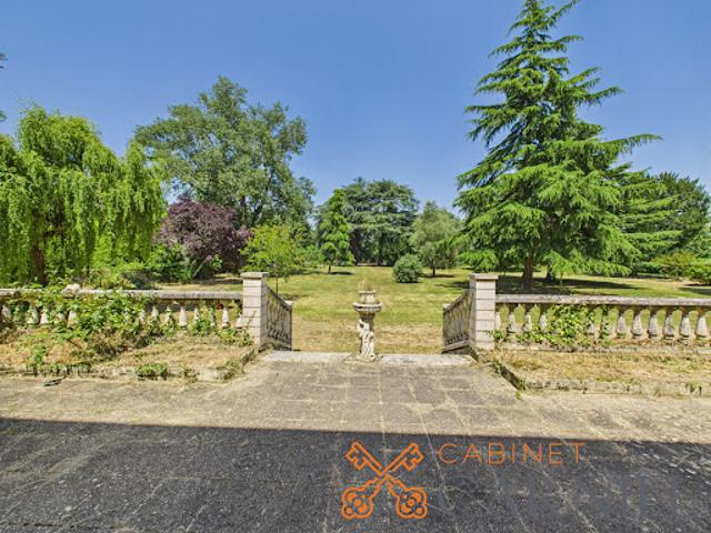 Vente Maison 6 pièces 210 m2 Lamothe Landerron