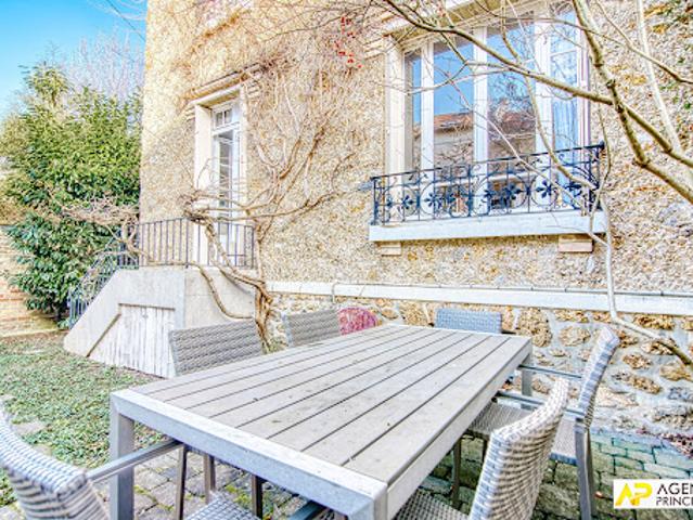 Vente Maison 6 pièces 210 m2 Versailles