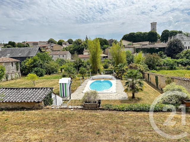 Vente Maison 6 pièces 210.47 m2 Chef Boutonne