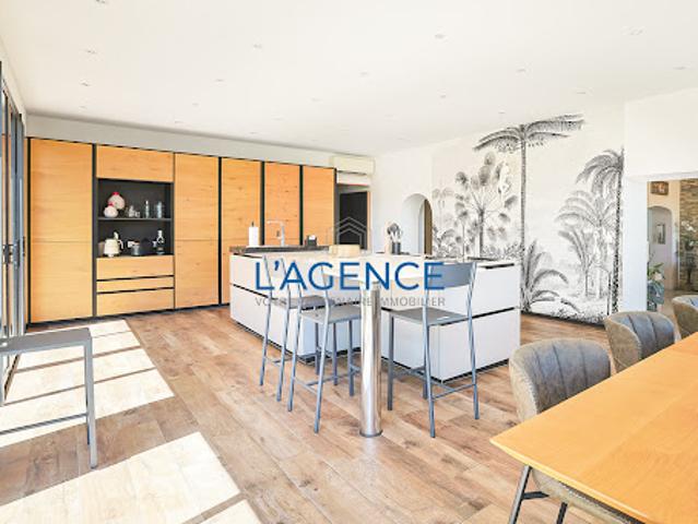 Vente Maison 6 pièces 211 m2 Cuers