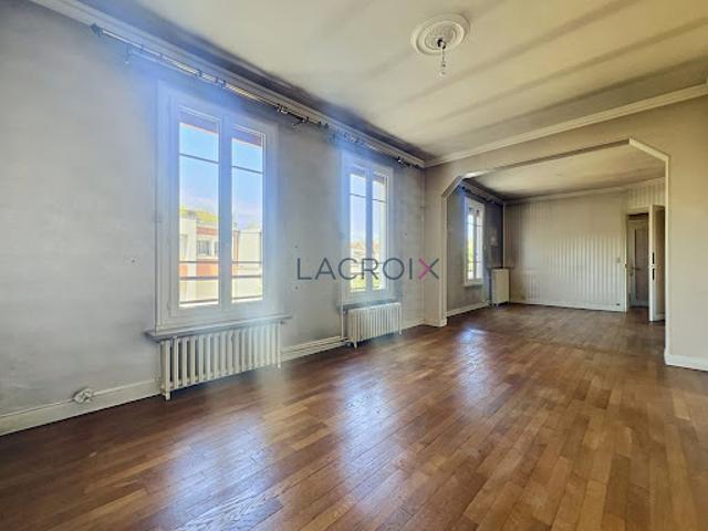 Vente Maison 6 pièces 211 m2 Gentilly