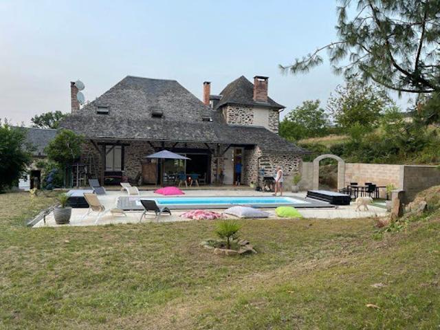 Vente Maison 6 pièces 211 m2 Uzerche