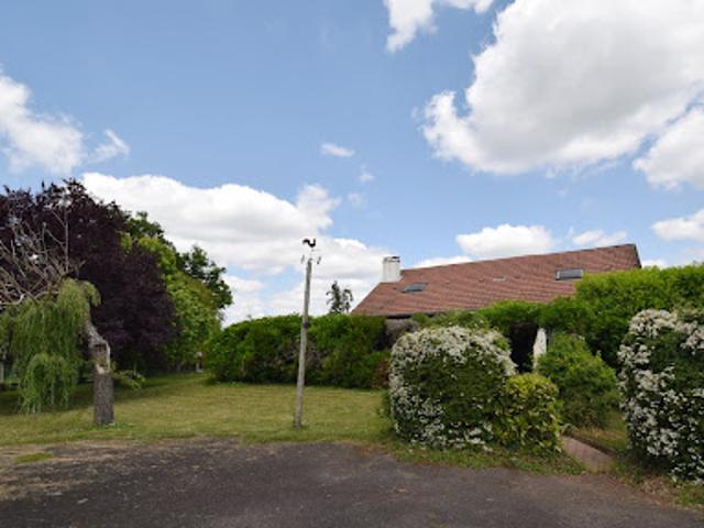 Vente Maison 6 pièces 211 m2 Vendat