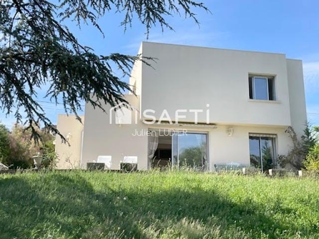Vente Maison 6 pièces 212 m2 Corbeil Essonnes