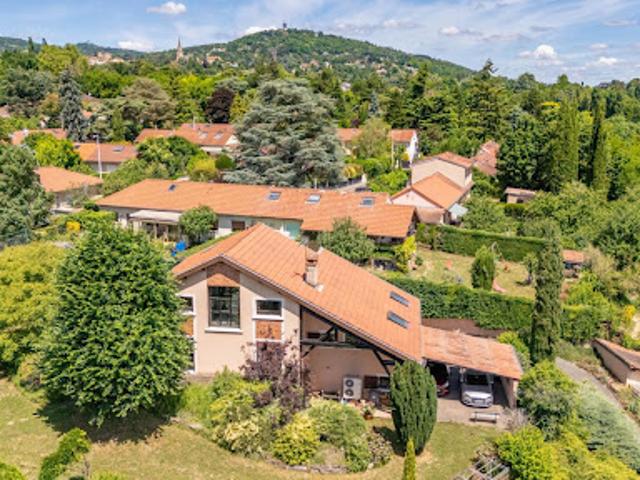 Vente Maison 6 pièces 212 m2 Saint Cyr au Mont d'Or