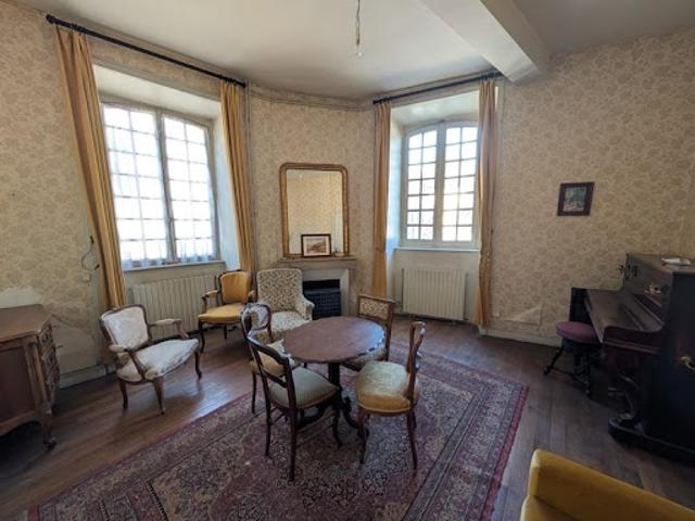 Vente Maison 6 pièces 212.93 m2 Uzerche