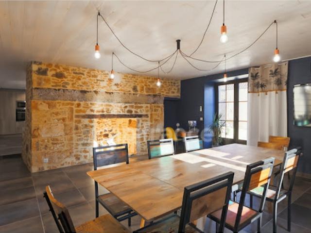 Vente Maison 6 pièces 213 m2 Saint Martial de Nabirat