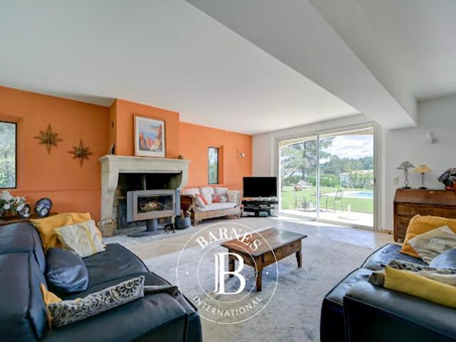 Vente Maison 6 pièces 224 m2 Meyrargues