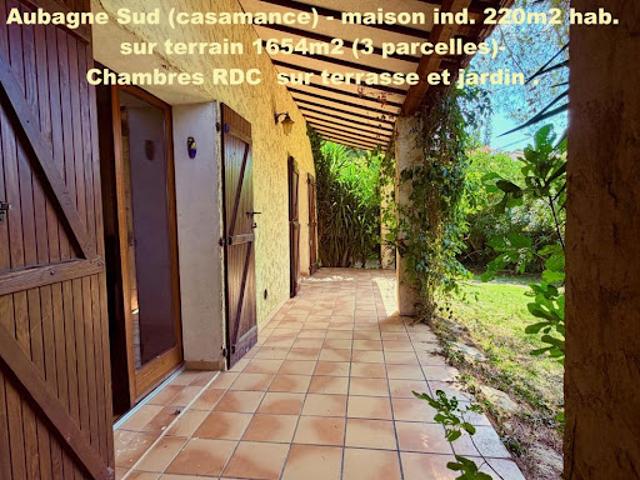 Vente Maison 6 pièces 220 m2 Aubagne