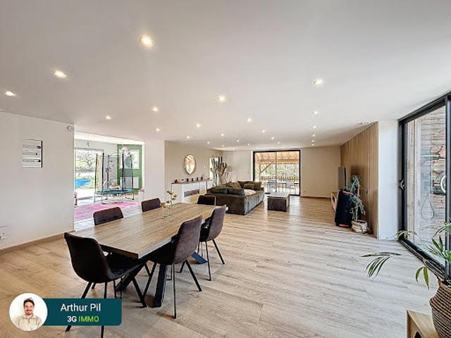 Vente Maison 6 pièces 225 m2 Saint Clair de la Tour