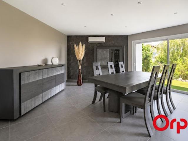 Vente Maison 6 pièces 227 m2 Miribel