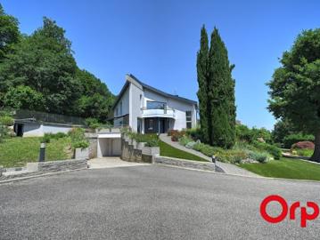 Vente Maison 6 pièces 227 m2 Miribel