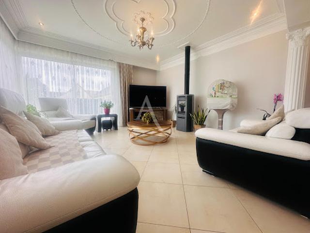 Vente Maison 6 pièces 227.29 m2 Saint Bohaire