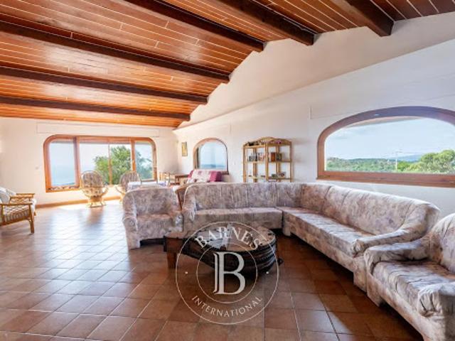 Vente Maison 6 pièces 228 m2 Bonifacio