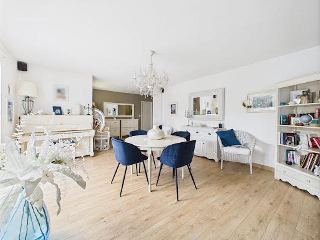 Vente Maison 6 pièces 220 m2 Carignan de Bordeaux