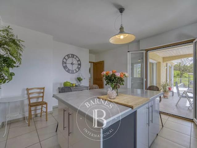 Vente Maison 6 pièces 220 m2 Cranves Sales