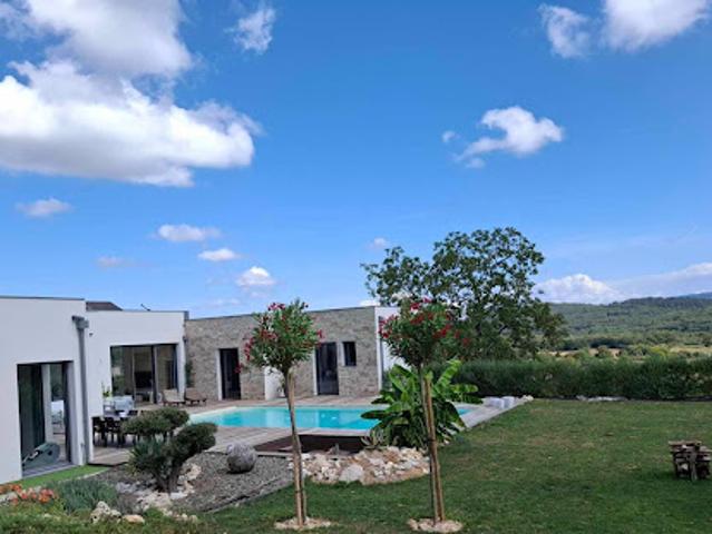 Vente Maison 6 pièces 220 m2 Ramasse