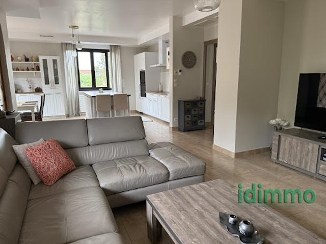 Vente Maison 6 pièces 220 m2 Saint Priest