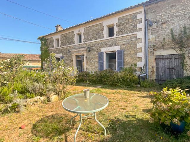 Vente Maison 6 pièces 220 m2 Sauzé Vaussais